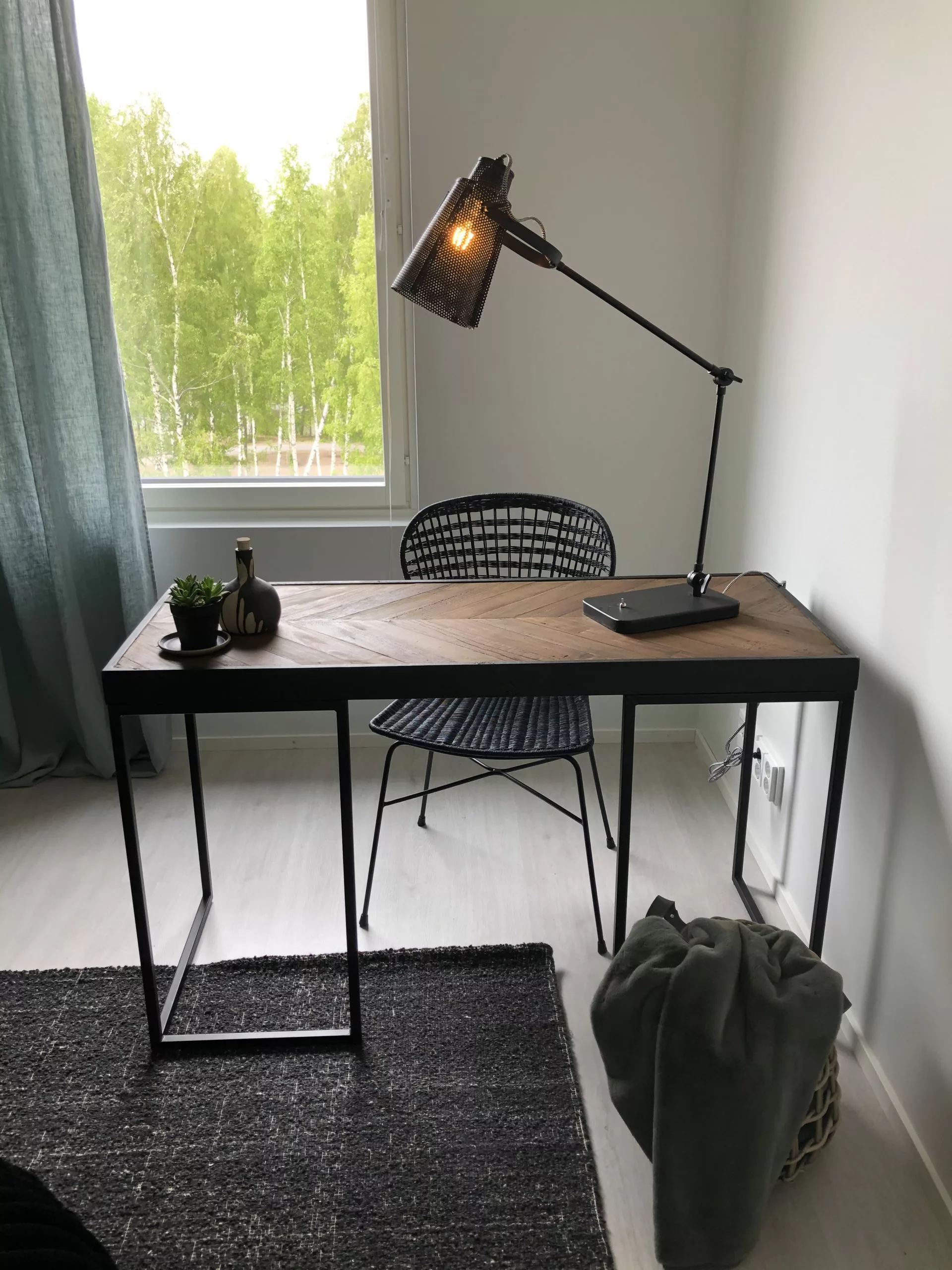 CRISS CROSS Tiikkipuinen Työpöytä - Image 2