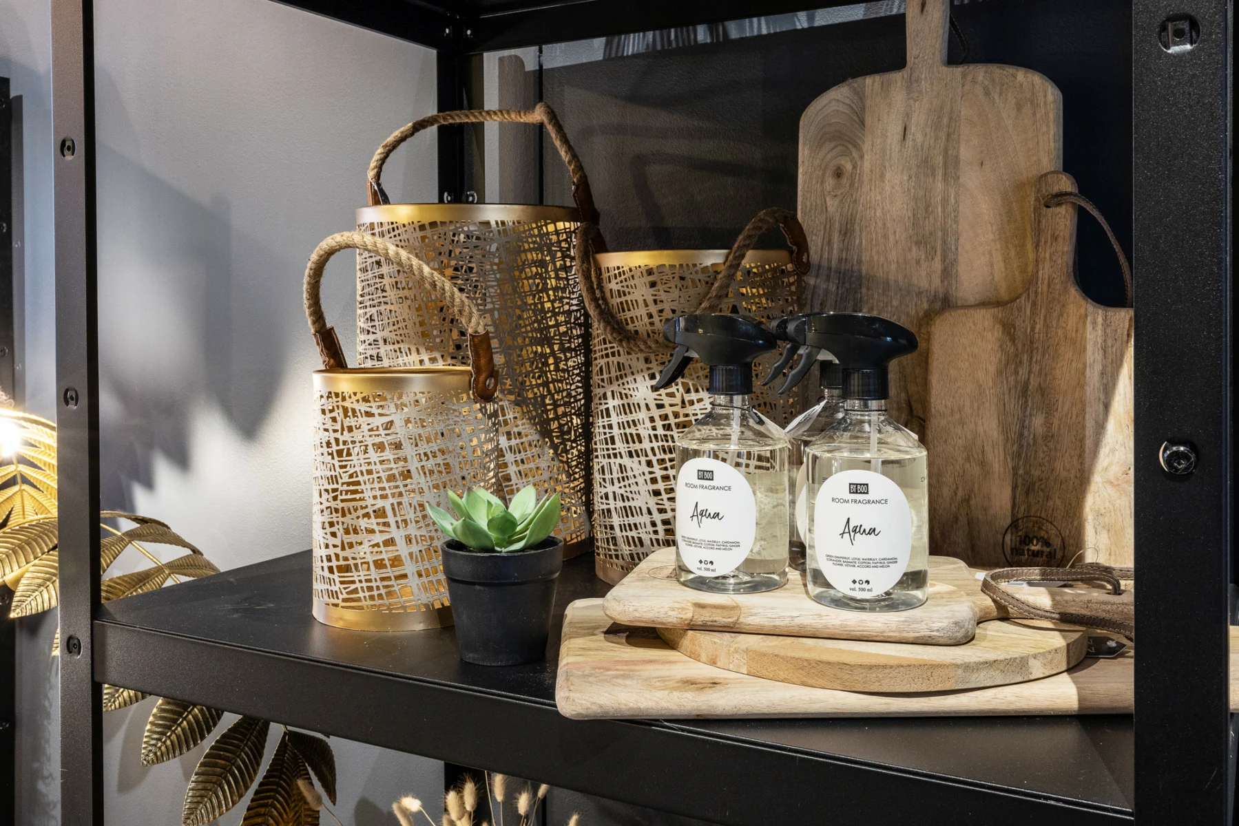 Kultaiset Lyhdyt Nyörikoristeella - Image 2